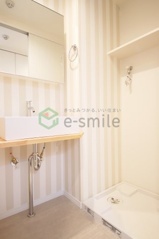 洗面設備　脱衣スペースもあります