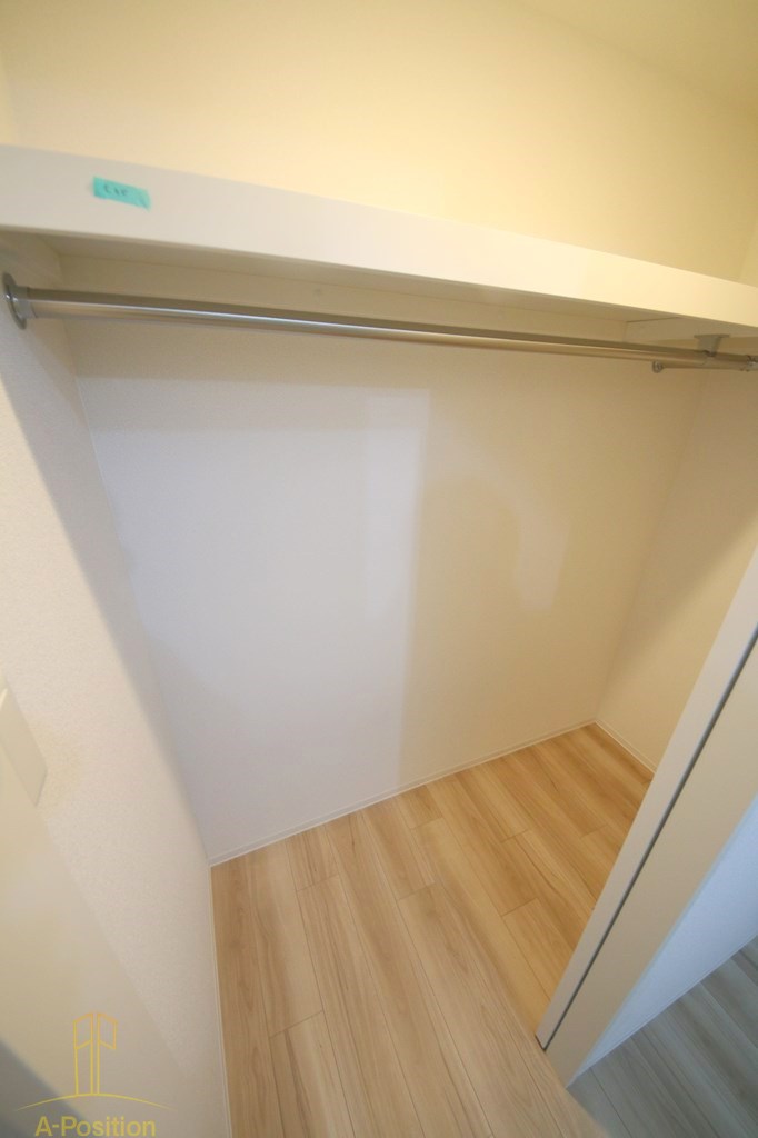 収納　セレニテ本町東リアン