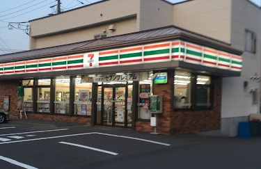 コンビニ　セブンイレブン札幌厚別東2条店（コンビニ）まで266m