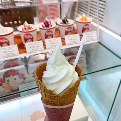 飲食店　不二家 アークス菊水店（飲食店）まで324m