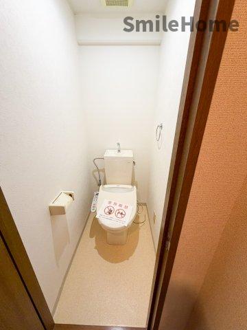 トイレ　清潔感があるトイレです。入るとホッとする、そんな空間。