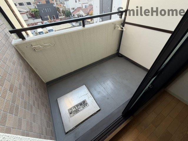 バルコニー　明るいバルコニーです