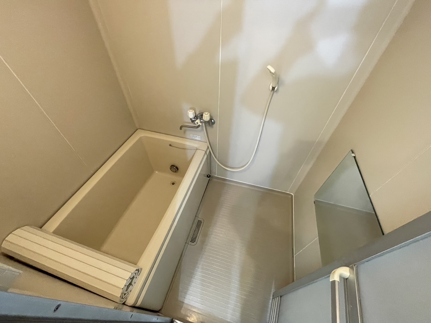 バス・シャワールーム　別号室の参考写真です♪