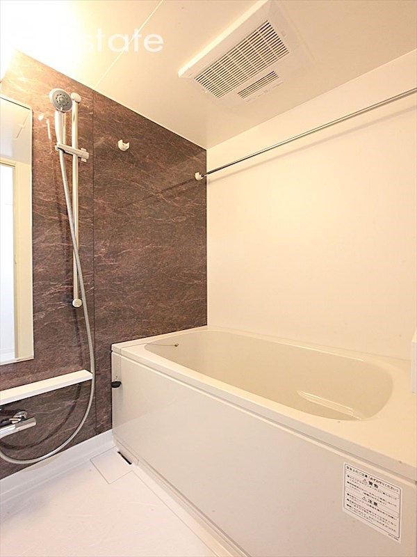 バス・シャワールーム　バスルーム