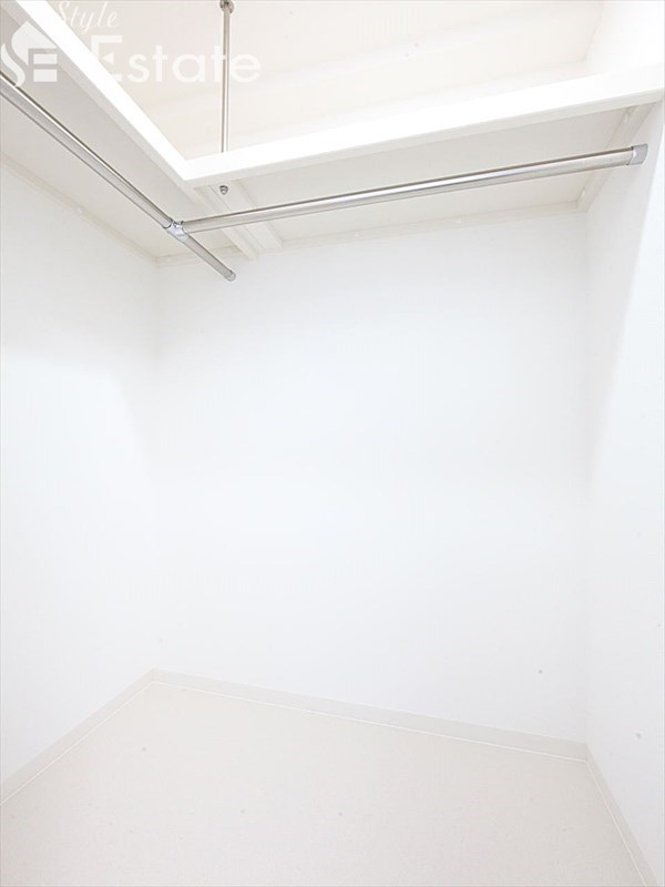 収納　ウォークインクローゼット