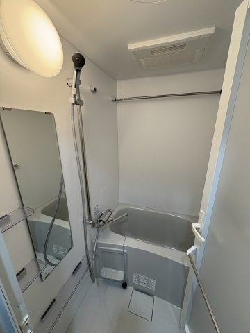 バス・シャワールーム　お風呂で日々の疲れを落としましょう