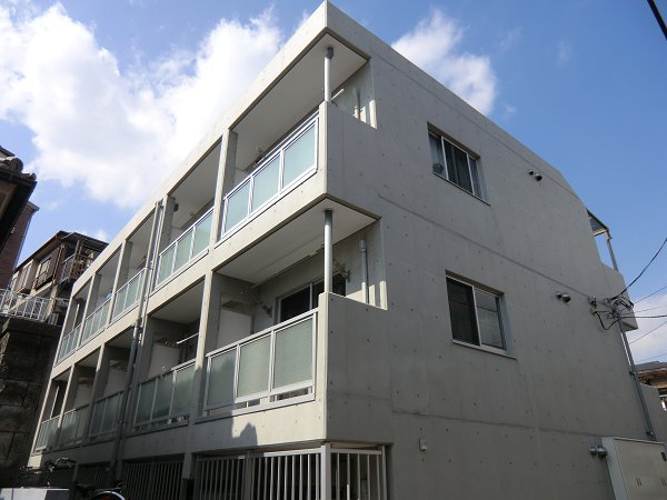 建物外観　落ち着いた雰囲気の外観です