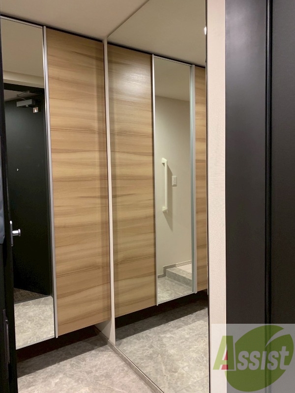 玄関　玄関です。白を基調としていて清潔感があります！