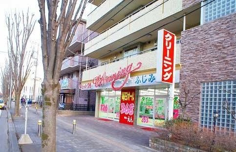 その他　クリーニング店まで100m