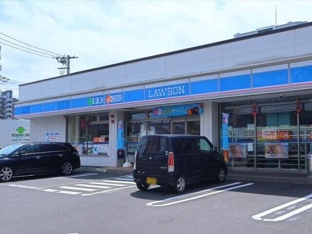 コンビニ　ローソン札幌元町駅前店（コンビニ）まで180m