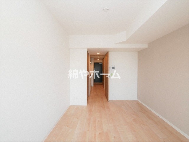 その他部屋・スペース　落ち着いた色調の寝室です