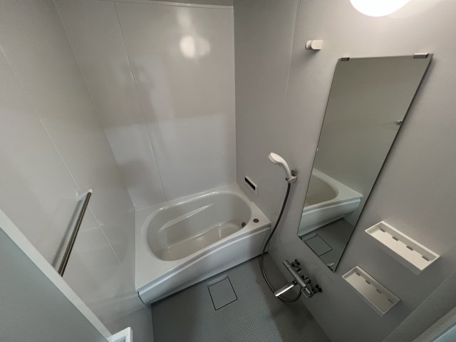 バス・シャワールーム　追い炊き機能付きのバスルーム♪