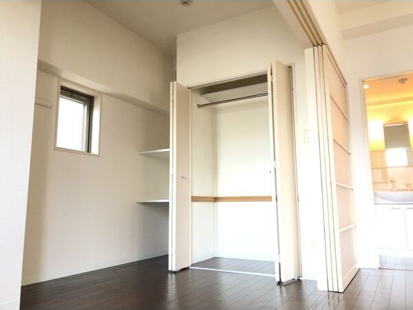 収納　※写真は同じマンションの違う部屋のものになります。