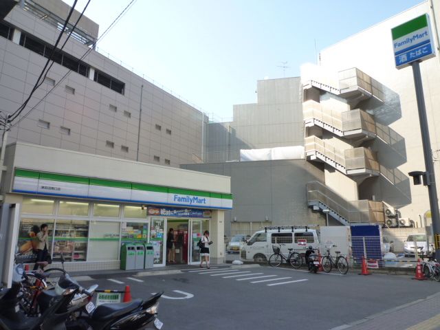 コンビニ　ファミリーマート津田沼南口店（コンビニ）まで211m