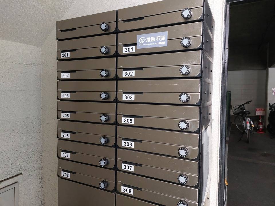 エントランス　メールBOX