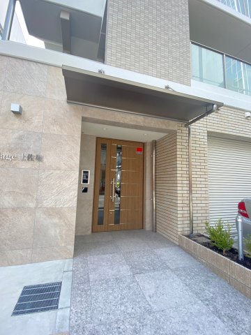 エントランス　建物の内部です