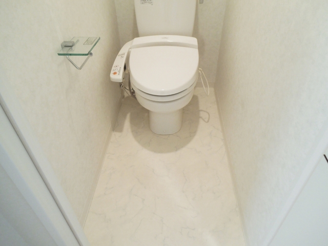 トイレ　温水洗浄機能付き☆
