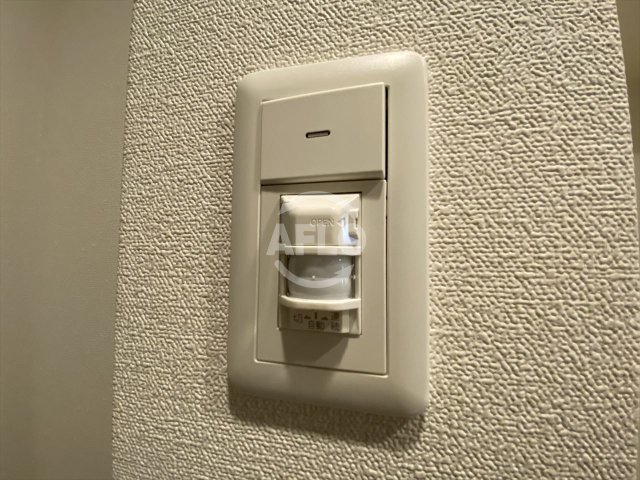 その他　スプランディッド天王寺DUE　人感センサーライト