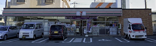 コンビニ　セブンイレブン 久留米山川神代1丁目店（コンビニ）まで208m