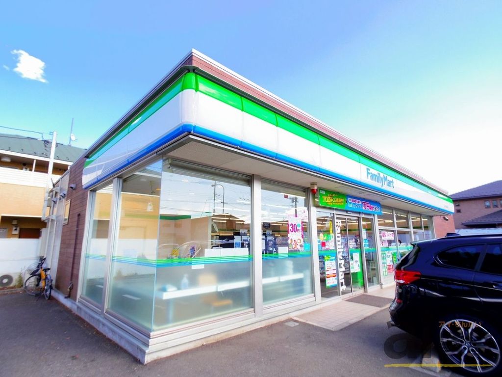 コンビニ　ファミリーマート三鷹天文台通り店（コンビニ）まで390m