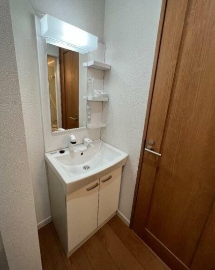 洗面設備　同シリーズ産興写真