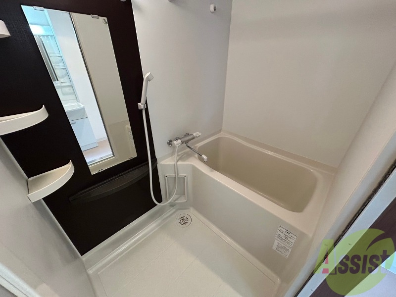 バス・シャワールーム　お風呂になります。一日の疲れを癒してくださいね。