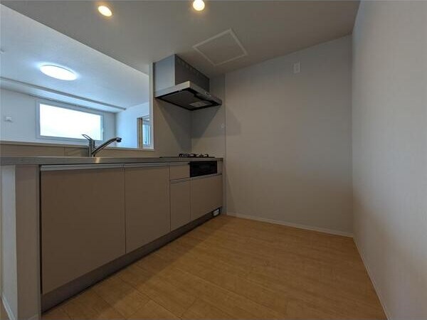 キッチン　人気の対面システムキッチンタイプです！