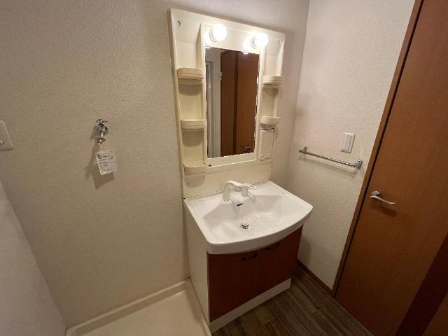 洗面設備　洗髪洗面化粧台