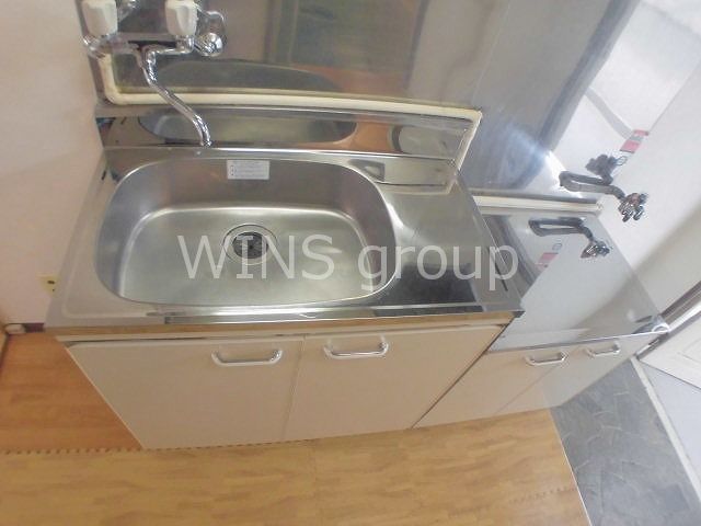 キッチン　一人暮らしに最適なサイズです