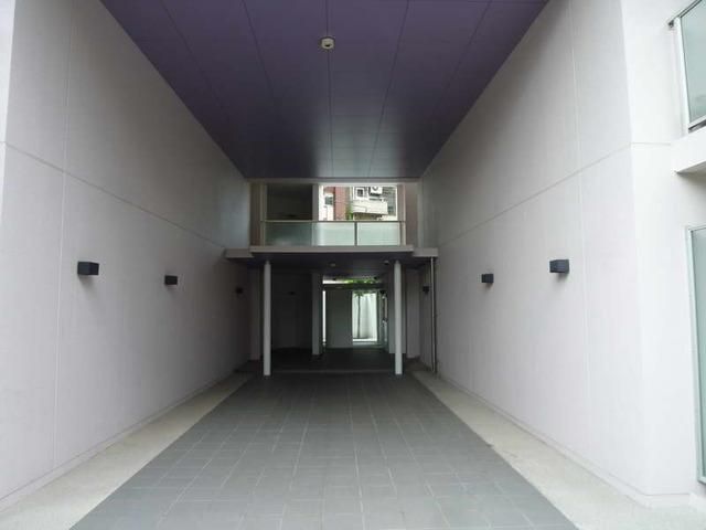 ロビー　キレイな敷地内