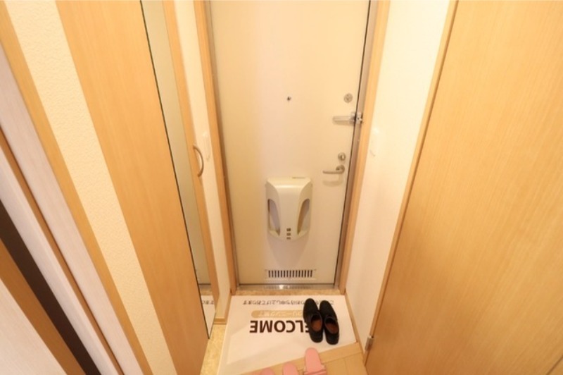 玄関　図面と現状に相違がある場合には現状を優先．．．