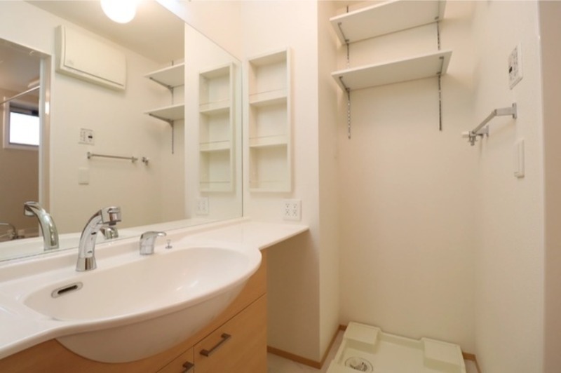 洗面設備　図面と現状に相違がある場合には現状を優先．．．