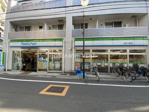 コンビニ　ファミリーマート丸萬千川駅前店（コンビニ）まで467m