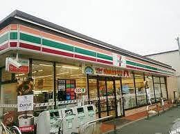 コンビニ　セブンイレブン一宮向山町1丁目店（コンビニ）まで198m
