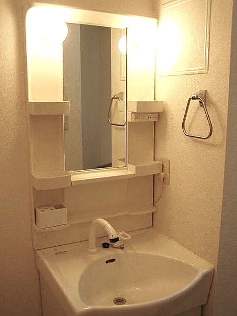 洗面設備　使いやすい洗面所です