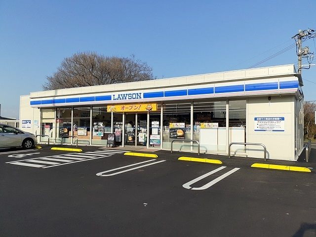 コンビニ　ローソン谷和原小絹店（コンビニ）まで400m
