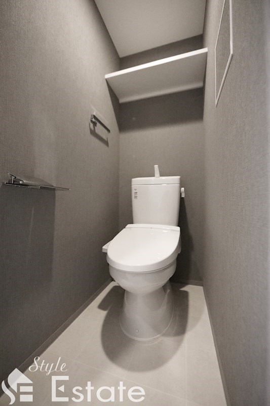 トイレ　温水洗浄便座