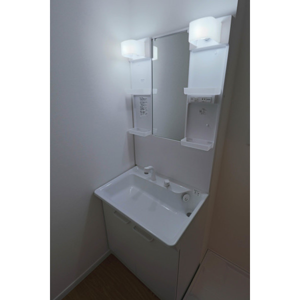 洗面設備　同じ建物の別のお部屋