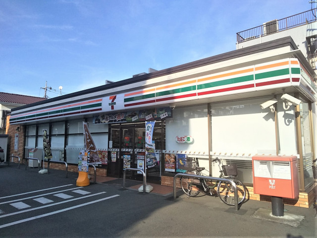 コンビニ　セブンイレブン西東京柳沢２丁目店（コンビニ）まで70m