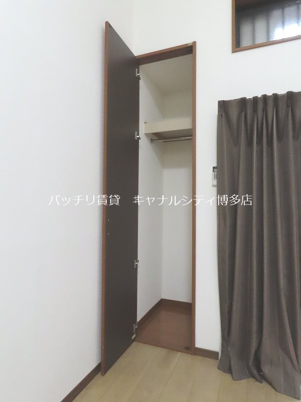 収納　画像は別号室タイプの為、床や壁の色等が異なる場合は現況を優先