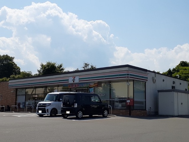 コンビニ　セブンイレブン相馬小泉店（コンビニ）まで500m
