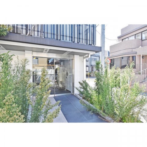 エントランス　建物の内部です