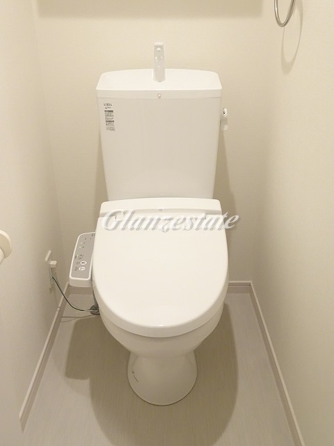 トイレ　☆温水洗浄便座完備のトイレ☆