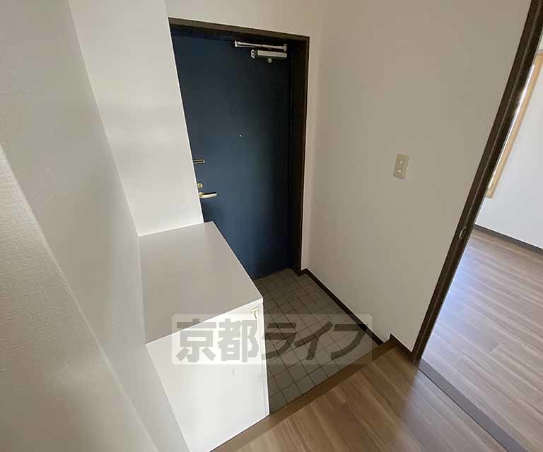 バルコニー　広めの玄関です。