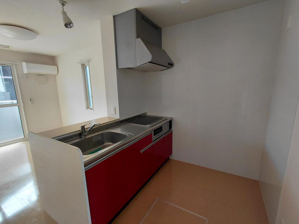 キッチン　（参考）他室の写真を使用しています。現況優先となります。