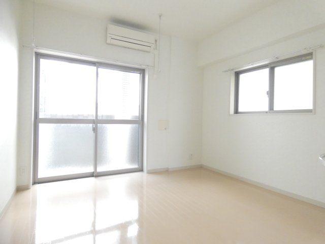 居室・リビング　居室※別部屋参考写真