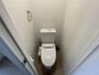 トイレ　ウォシュレット便座付きのトイレです