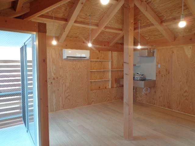 居室・リビング　開放感のあるゆったりとしたお部屋です♪