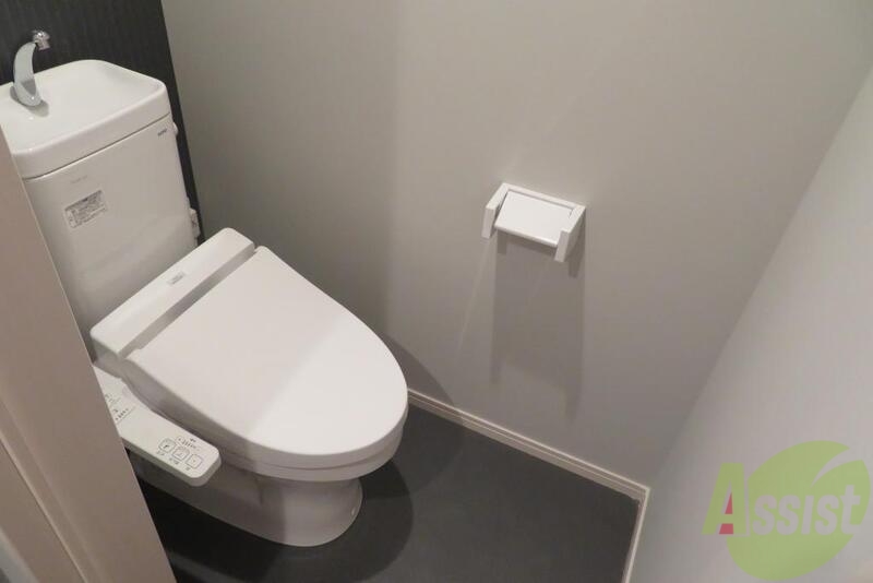 トイレ　シャワートイレで毎日キレイにしてくださいませーしゃーー