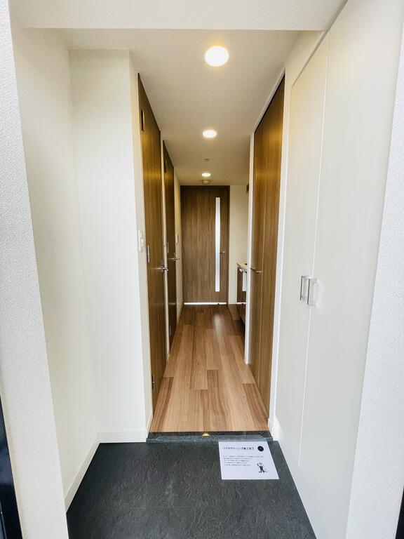 玄関　※室内は現況を優先します